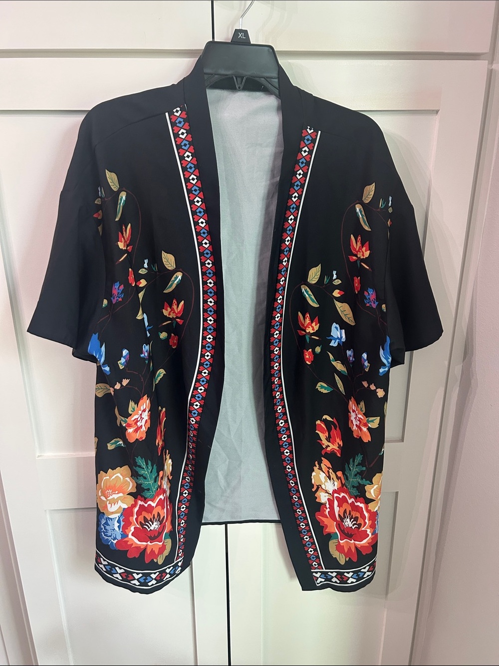 SHEIN Gray Floral Open-Front Kimono